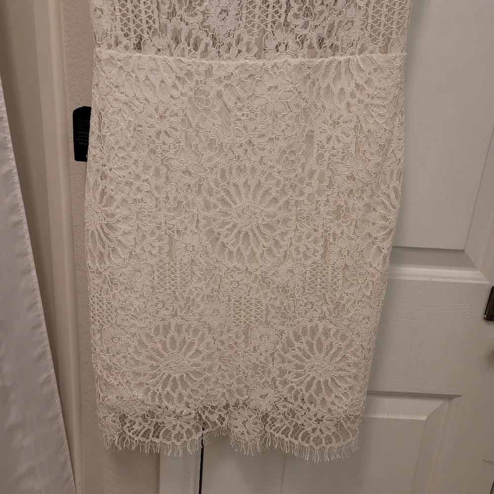 NWT BEBE JESSIE WHITE LACE MOCK NECK DRESS $139 SIZE 6 - Picture 14 of 15